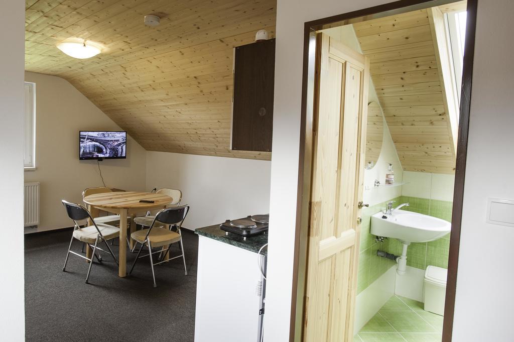Penzion A Apartmany Skipark Hrabesice Krasne Exterior photo